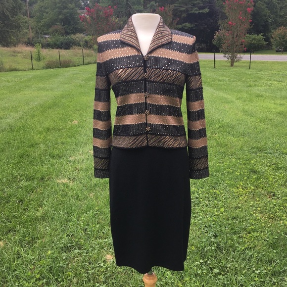 *SOLD* St. John Suit Embellished Jacket - Picture 2 of 5